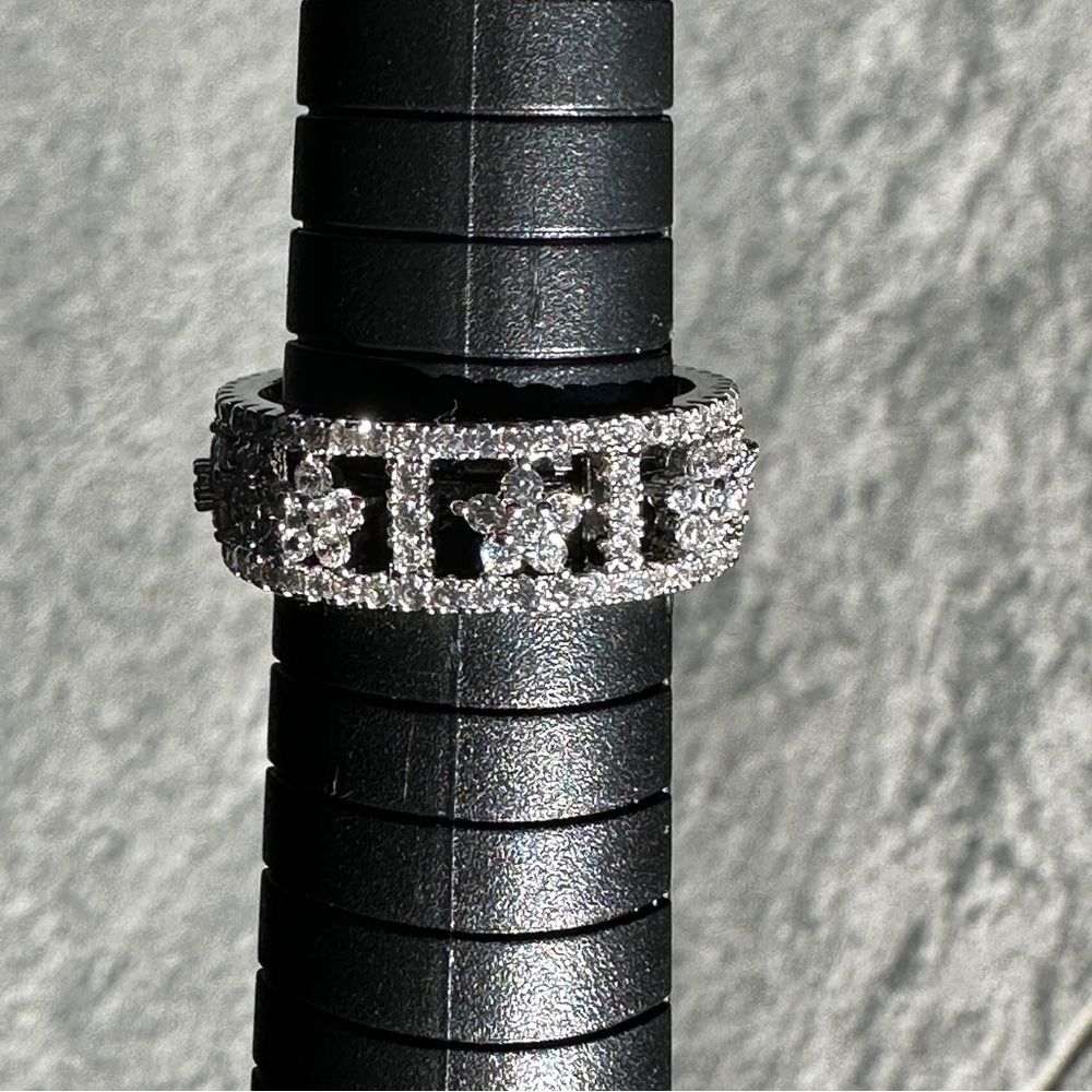 NEW Dazzling CZ Star Ring 18K White Gold (silver-tone) Celestial Cosmic Sz 7.75 - Picture 6 of 11